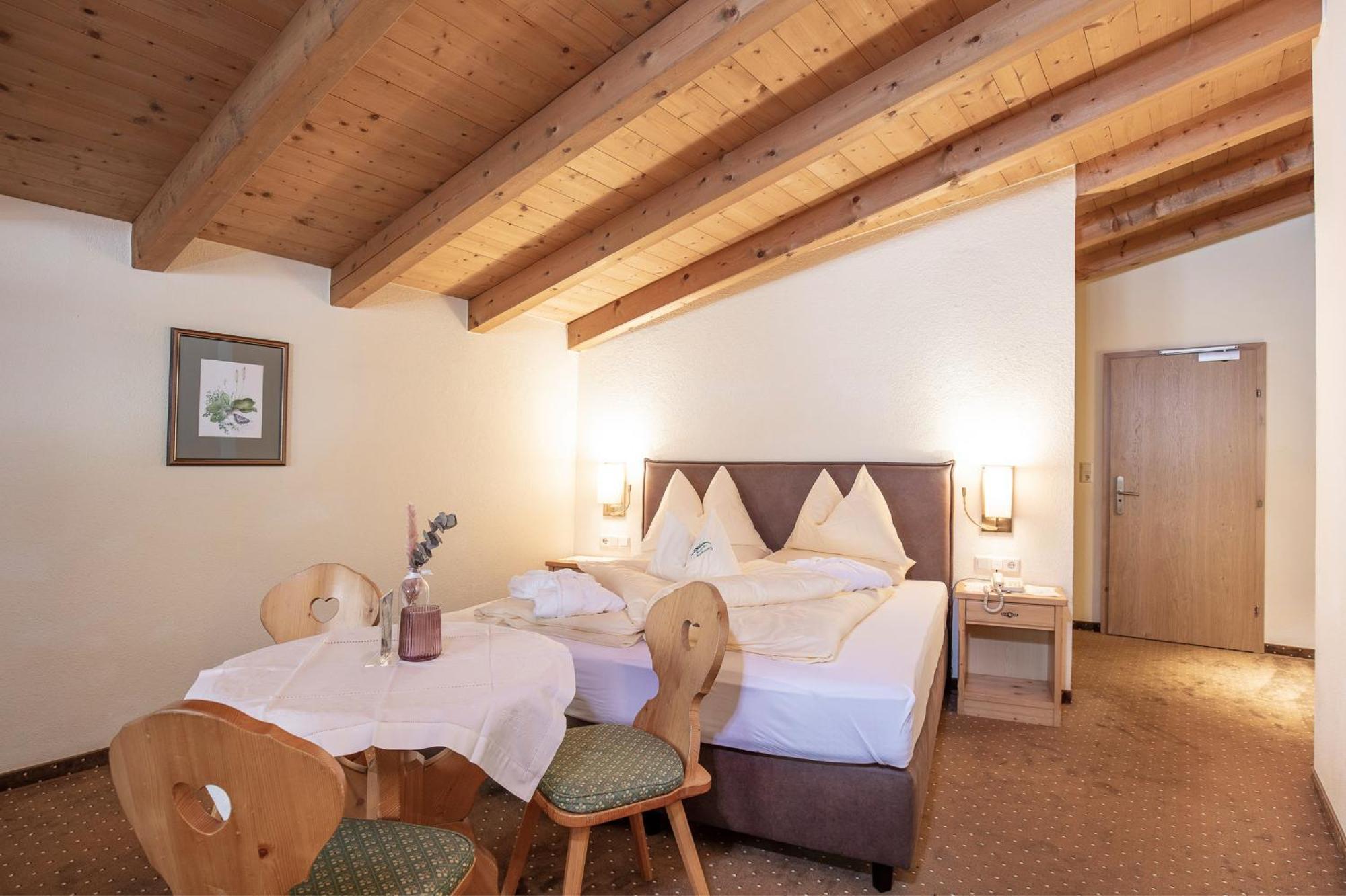 Hotel Hubertus Inkl Summer Card Зёльден Экстерьер фото