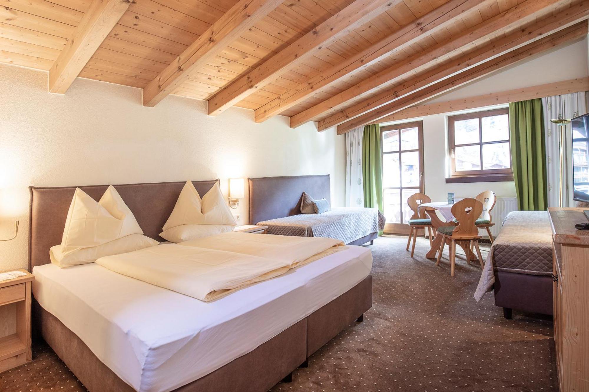 Hotel Hubertus Inkl Summer Card Зёльден Экстерьер фото