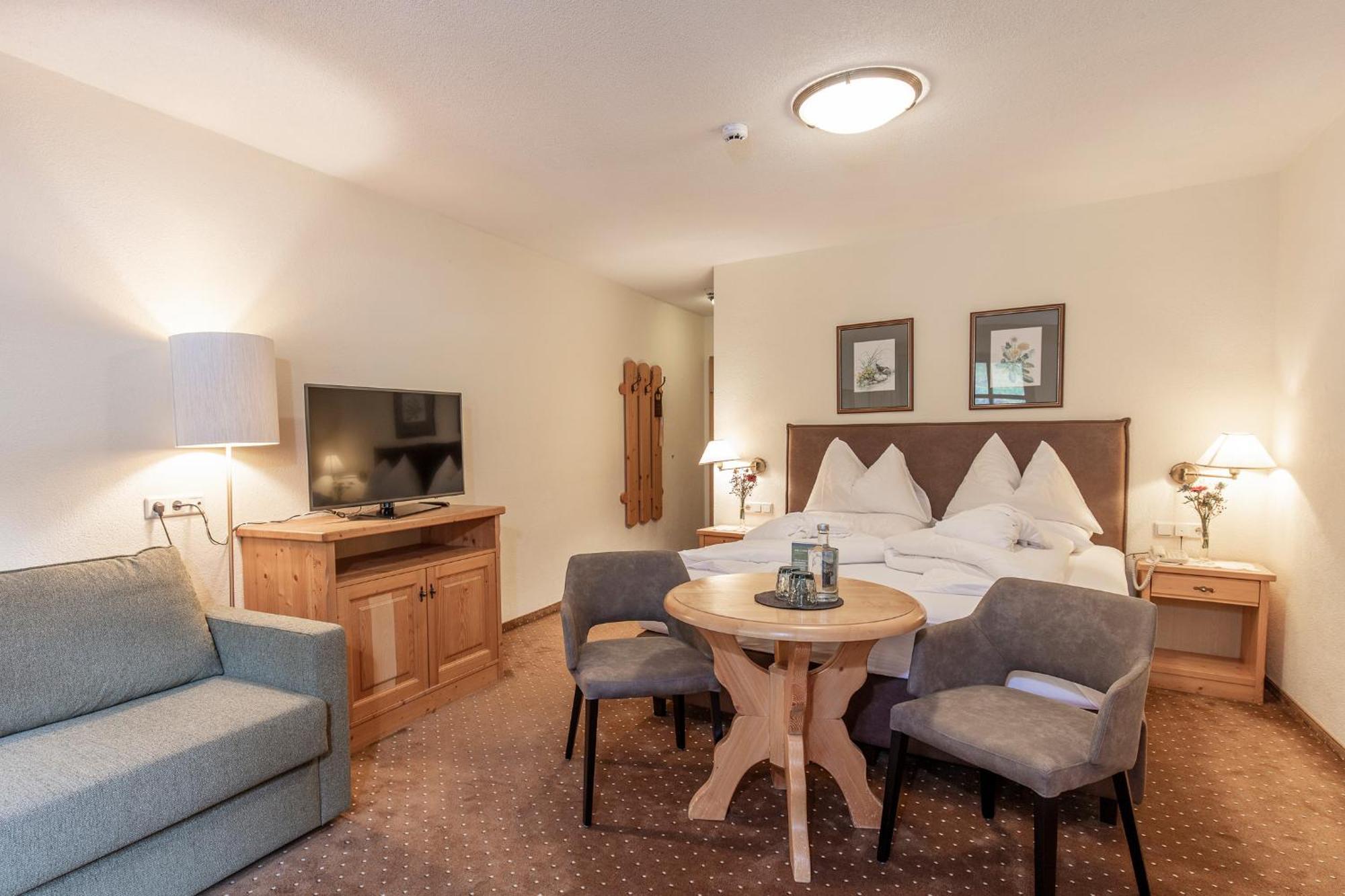 Hotel Hubertus Inkl Summer Card Зёльден Экстерьер фото