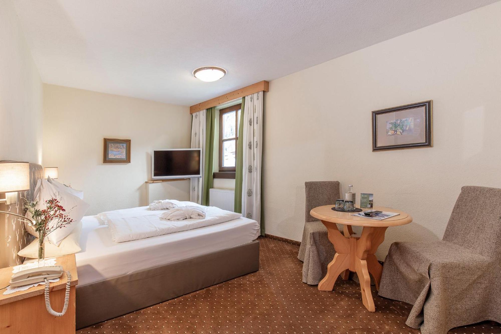 Hotel Hubertus Inkl Summer Card Зёльден Экстерьер фото